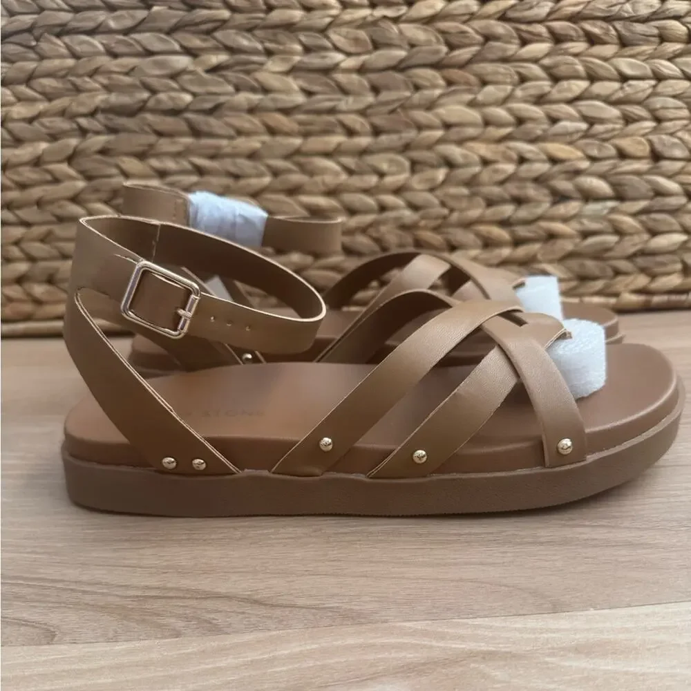 NWOT! Sun + Stone Women's Brown Finchh Strappy Footbed Sandals